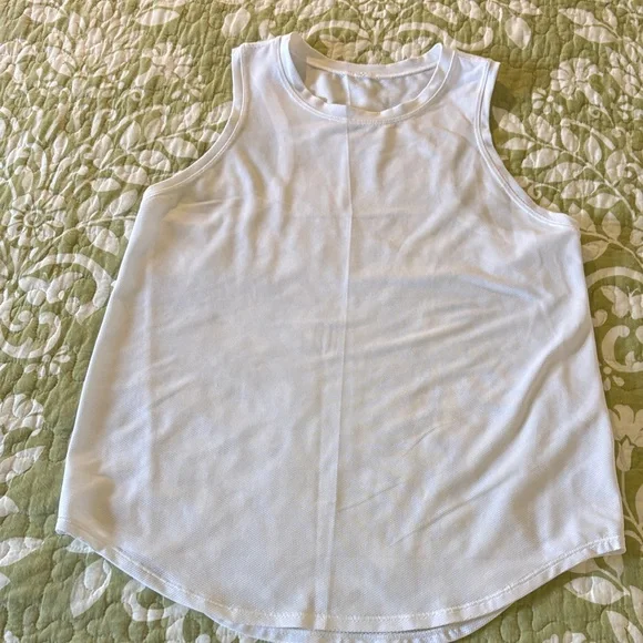 Lululemon Set of Three Sleeveless Tops - Black, White, and Pink Size XS - Picture 10 of 13